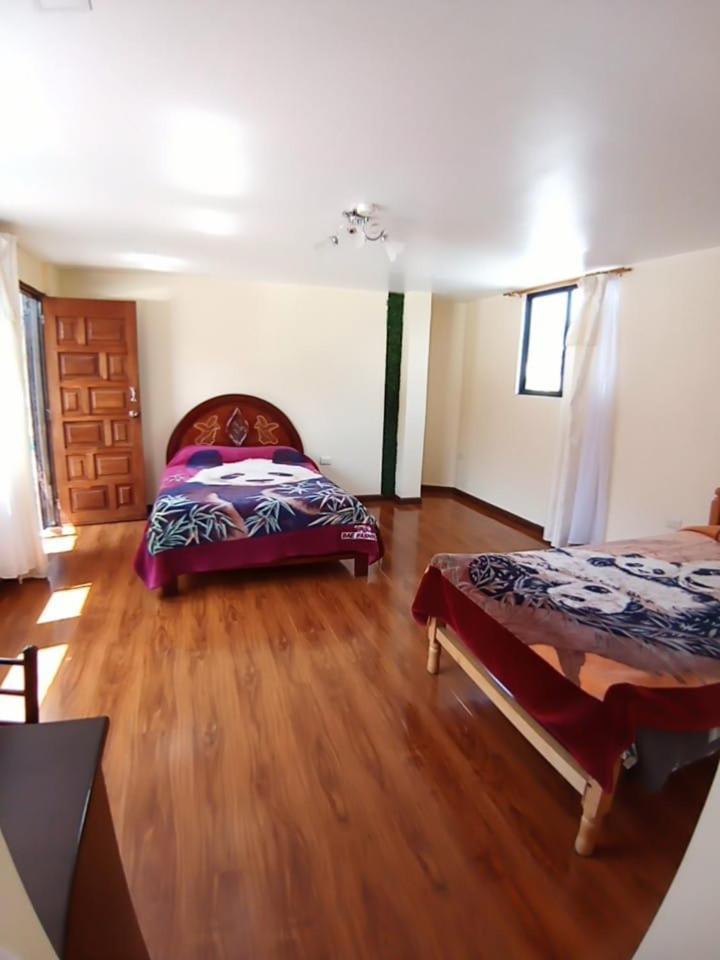 Hostal Atlantis Quito Buitenkant foto