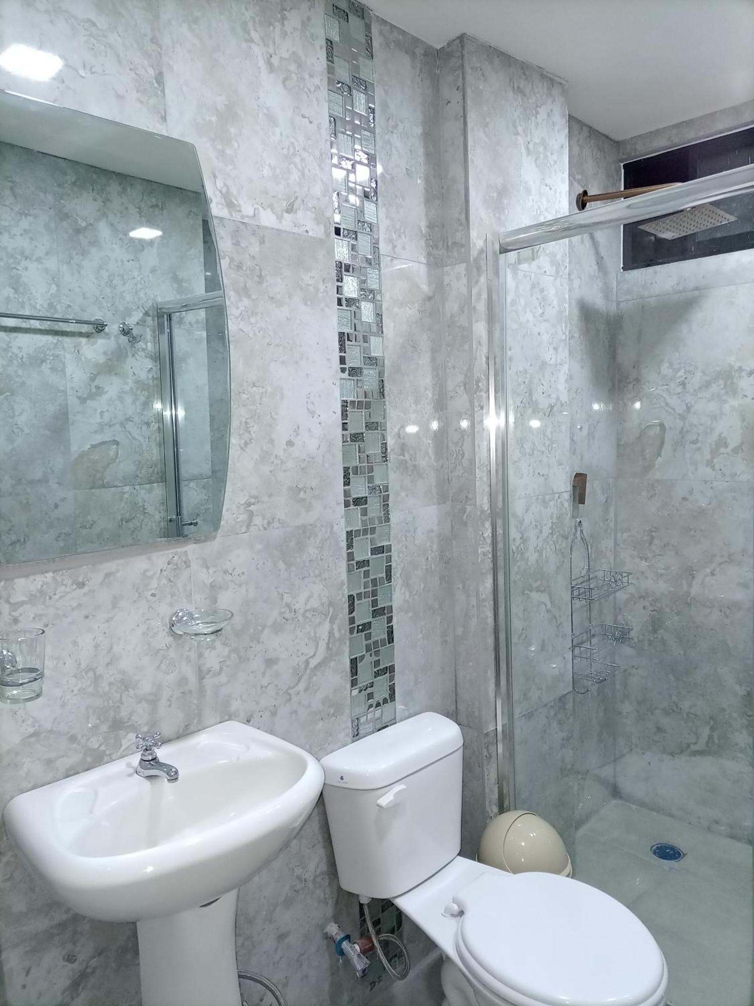 Hostal Atlantis Quito Buitenkant foto